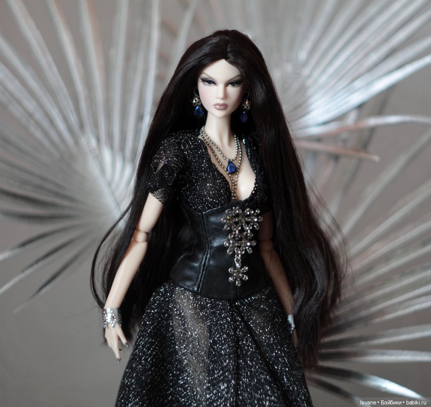 Моя коллекция. Куклы от JHDFASHIONDOLL: сравнение Anna May Obsessed и Anna May The Brides of Dracula Lucy (фото 3)