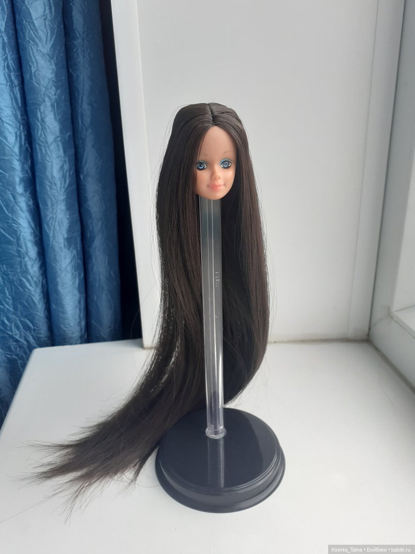 Петра - из блондинки в брюнетку