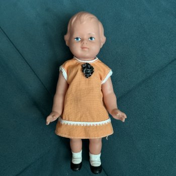 Куколка гдр. чьих кровей?