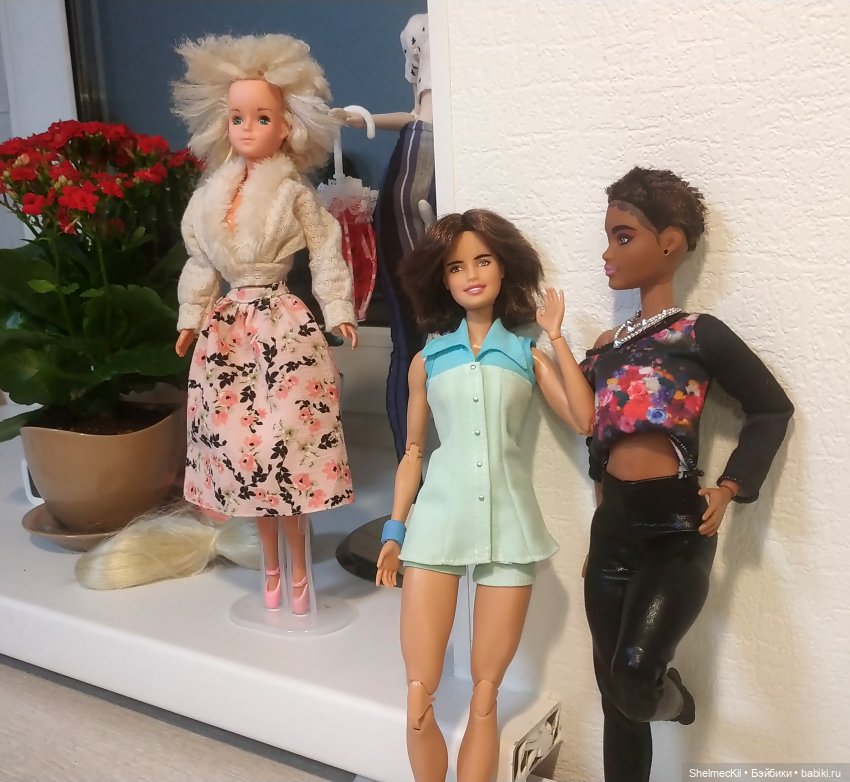 Сумбурные куклопокупки: Тонг, Билли Джин, Extra 14, фишки, куклы-хотелки