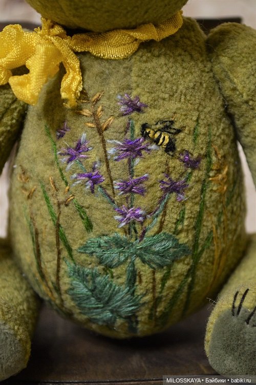 Мишки с вышивкой в свободной технике (фото 3)