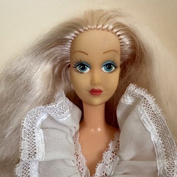 Самая любимая кукла детства