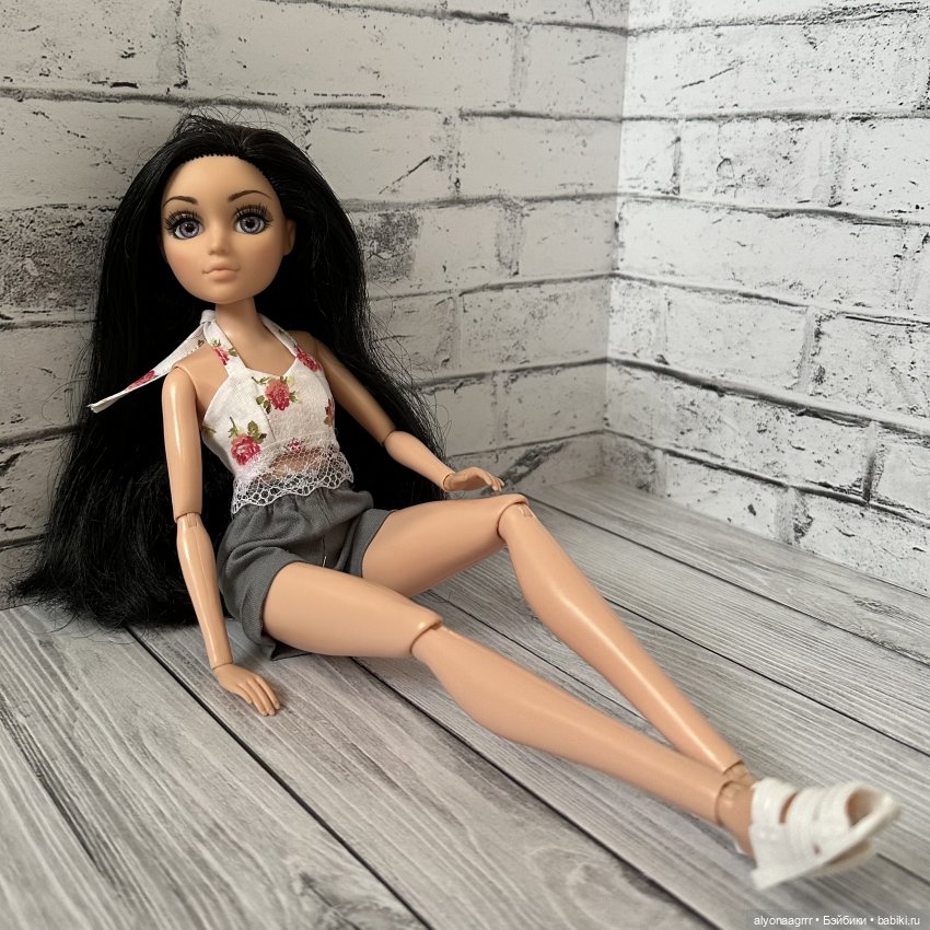 Подружки — Коллекции игровых кукол (Playline): фото полок