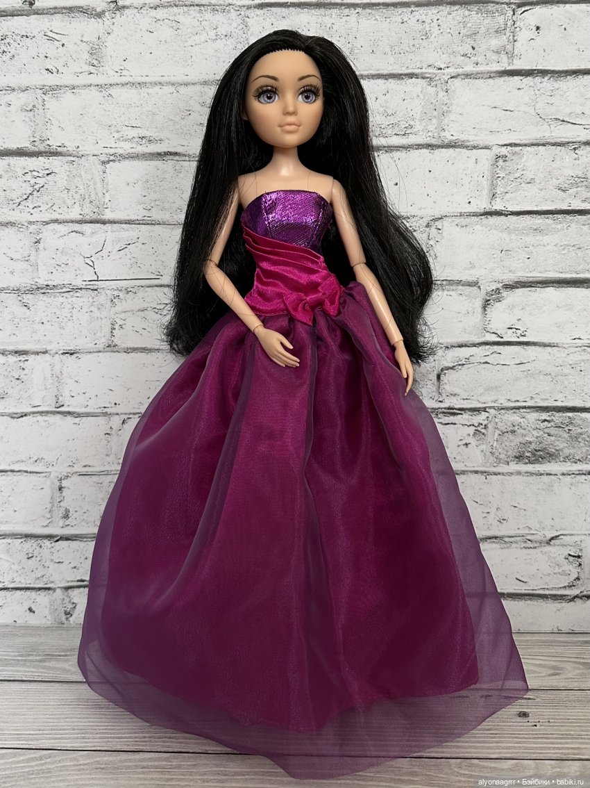 Подружки — Коллекции игровых кукол (Playline): фото полок (фото 2)