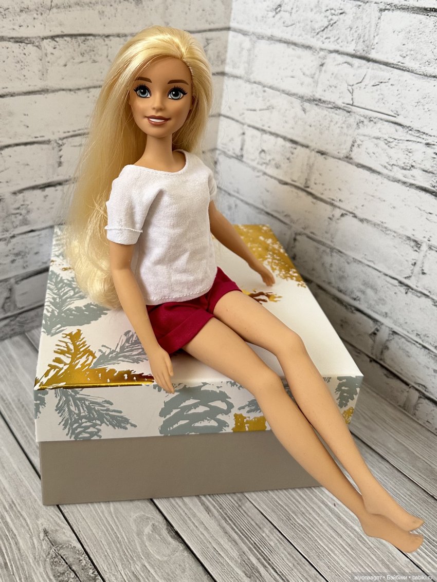 Подружки — Коллекции игровых кукол (Playline): фото полок (фото 9)