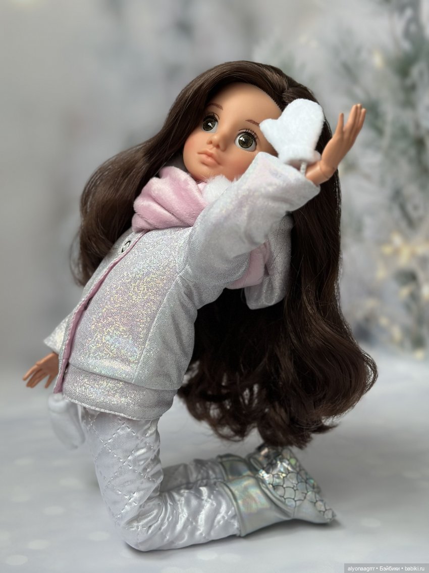 Поиграем в зиму — Коллекции игровых кукол (Playline): фото полок (фото 6)