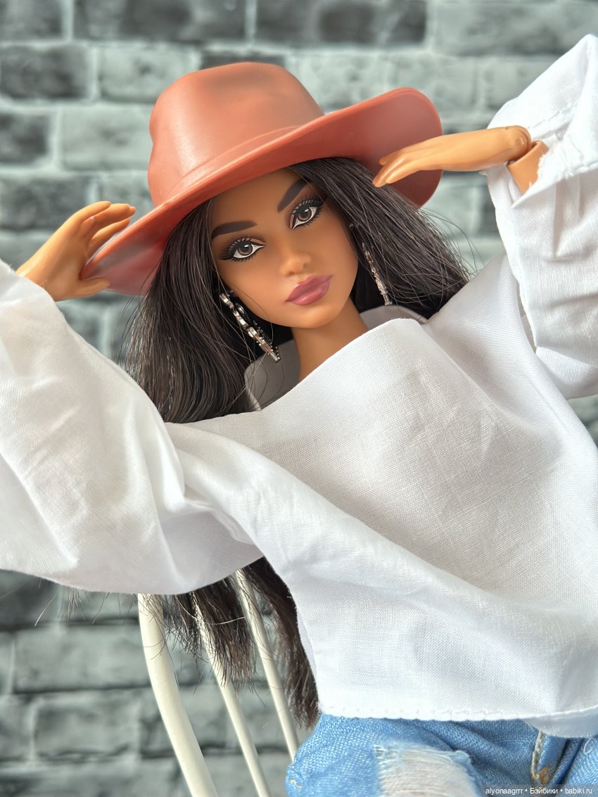 Аделина дурачится — Куклы Barbie (Барби): Looks (фото 10)