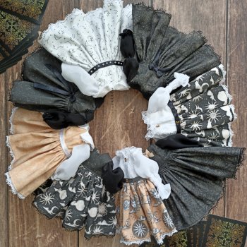 Страшно мистическая коллекция платьев для Блайз