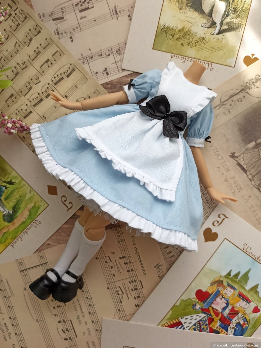 Наряд для "Алисы в стране чудес"