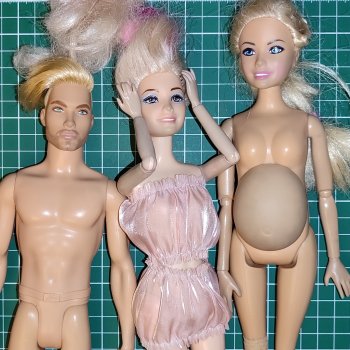 Как отбелить кожу Барби?