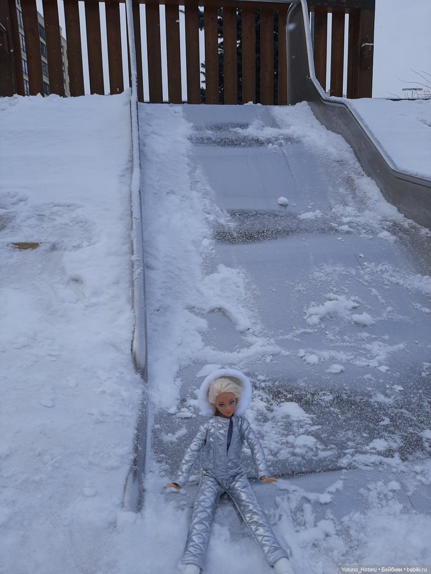 Путешествие в сюрреализм — Куклы Barbie (Барби): Looks (фото 3)