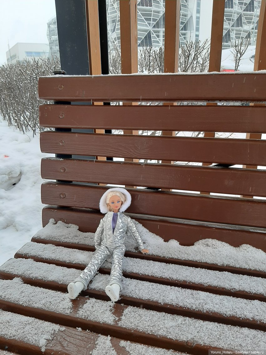 Путешествие в сюрреализм — Куклы Barbie (Барби): Looks (фото 2)