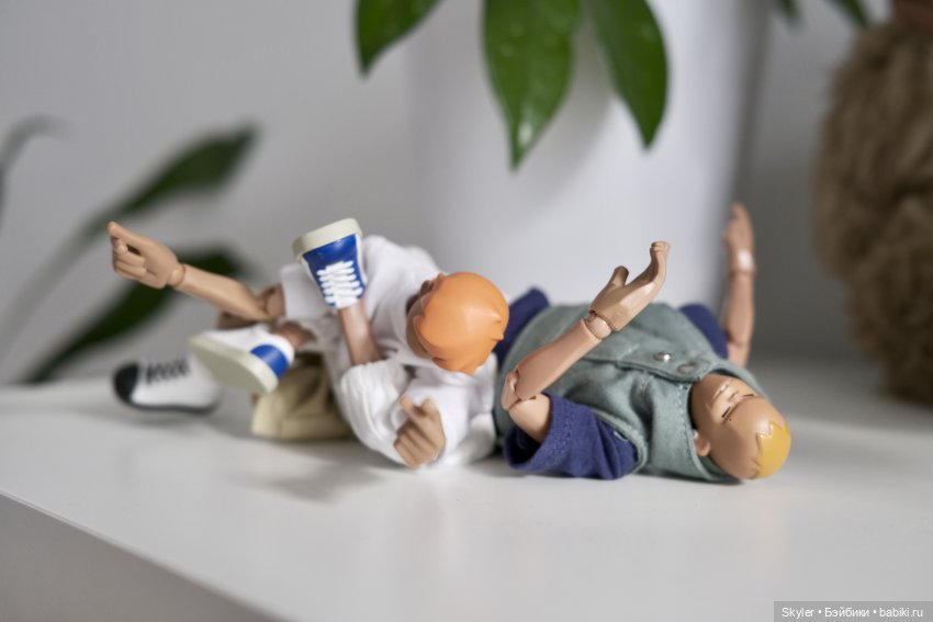 Чем занимаются ваши куклы поутру