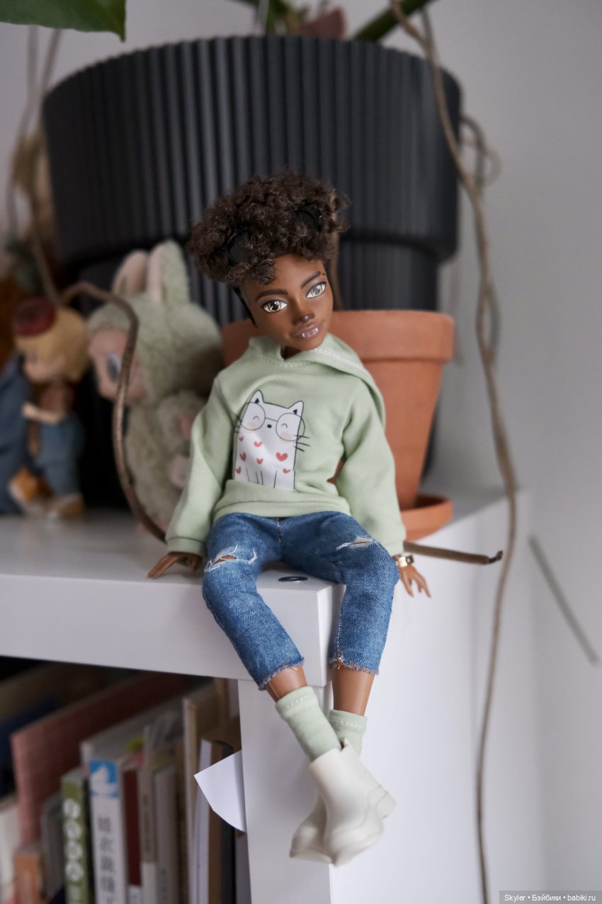 Неформатный Кусь, или первая кукла 2025 года (фото 3)