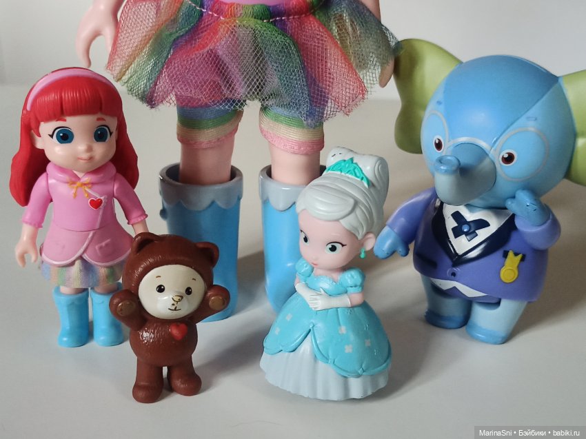 Rainbow Ruby - обзор куклы