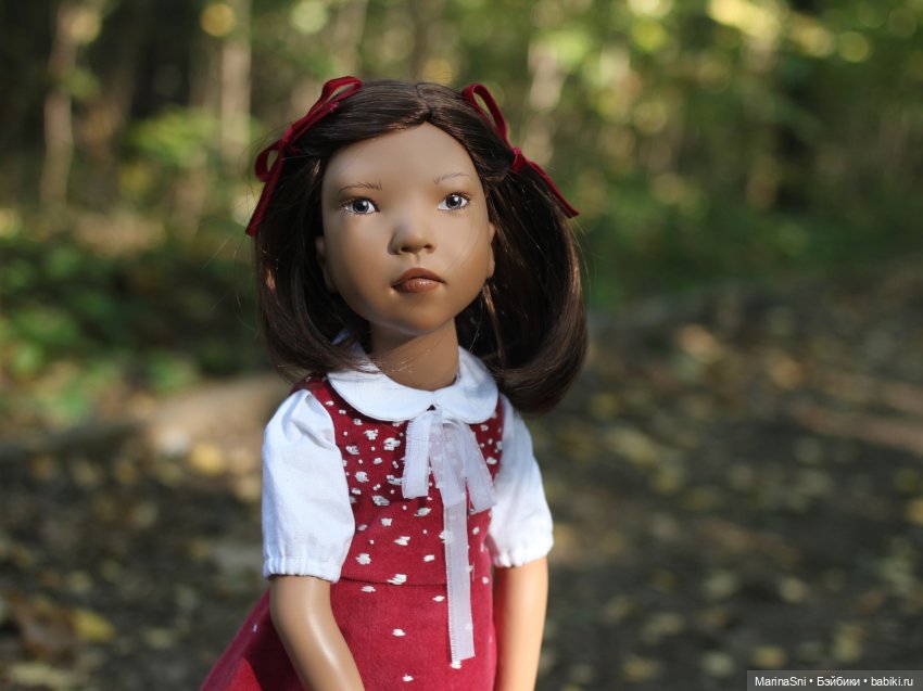 Алика и платье-мухомор — Игровые куклы Zwergnase (Цвергназе) Junior: Джуниор (фото 10)