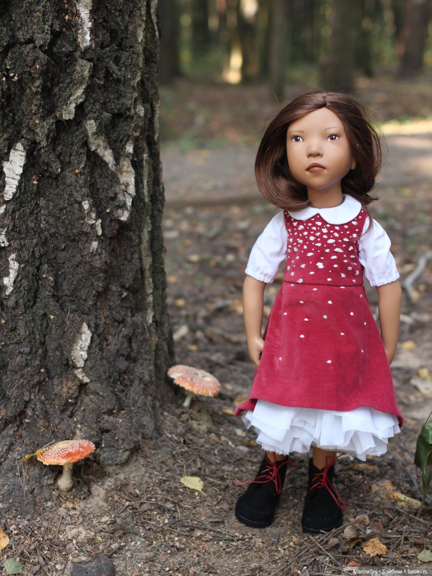 Алика и платье-мухомор — Игровые куклы Zwergnase (Цвергназе) Junior: Джуниор (фото 2)