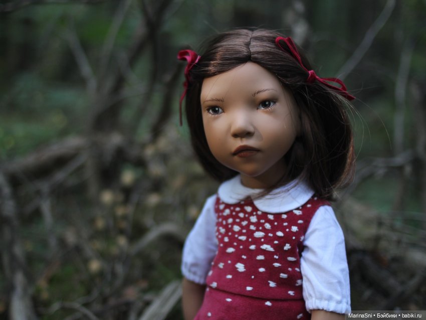 Алика и платье-мухомор — Игровые куклы Zwergnase (Цвергназе) Junior: Джуниор