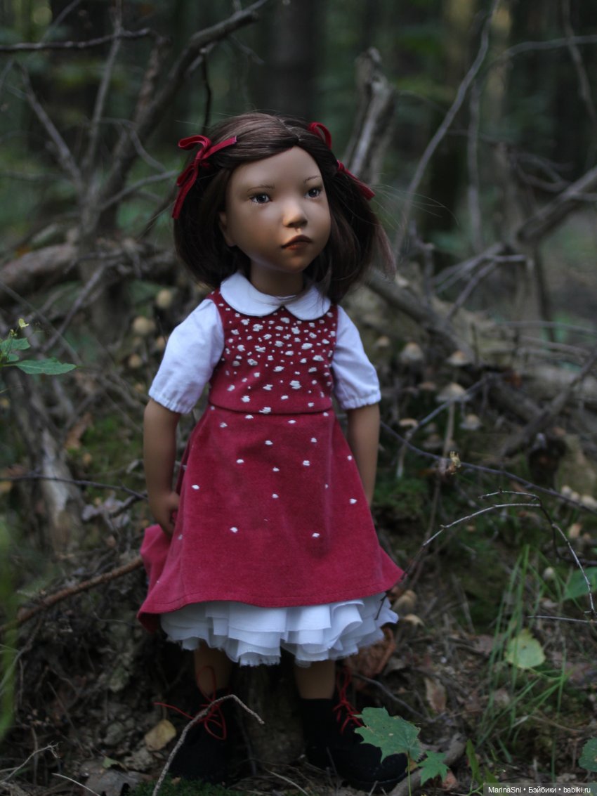 Алика и платье-мухомор — Игровые куклы Zwergnase (Цвергназе) Junior: Джуниор