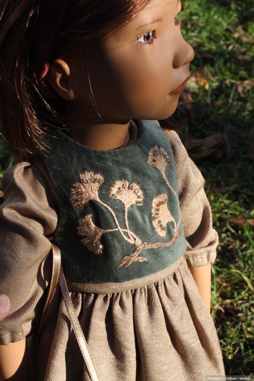 Одно платье и три разных образа или хвала манишкам