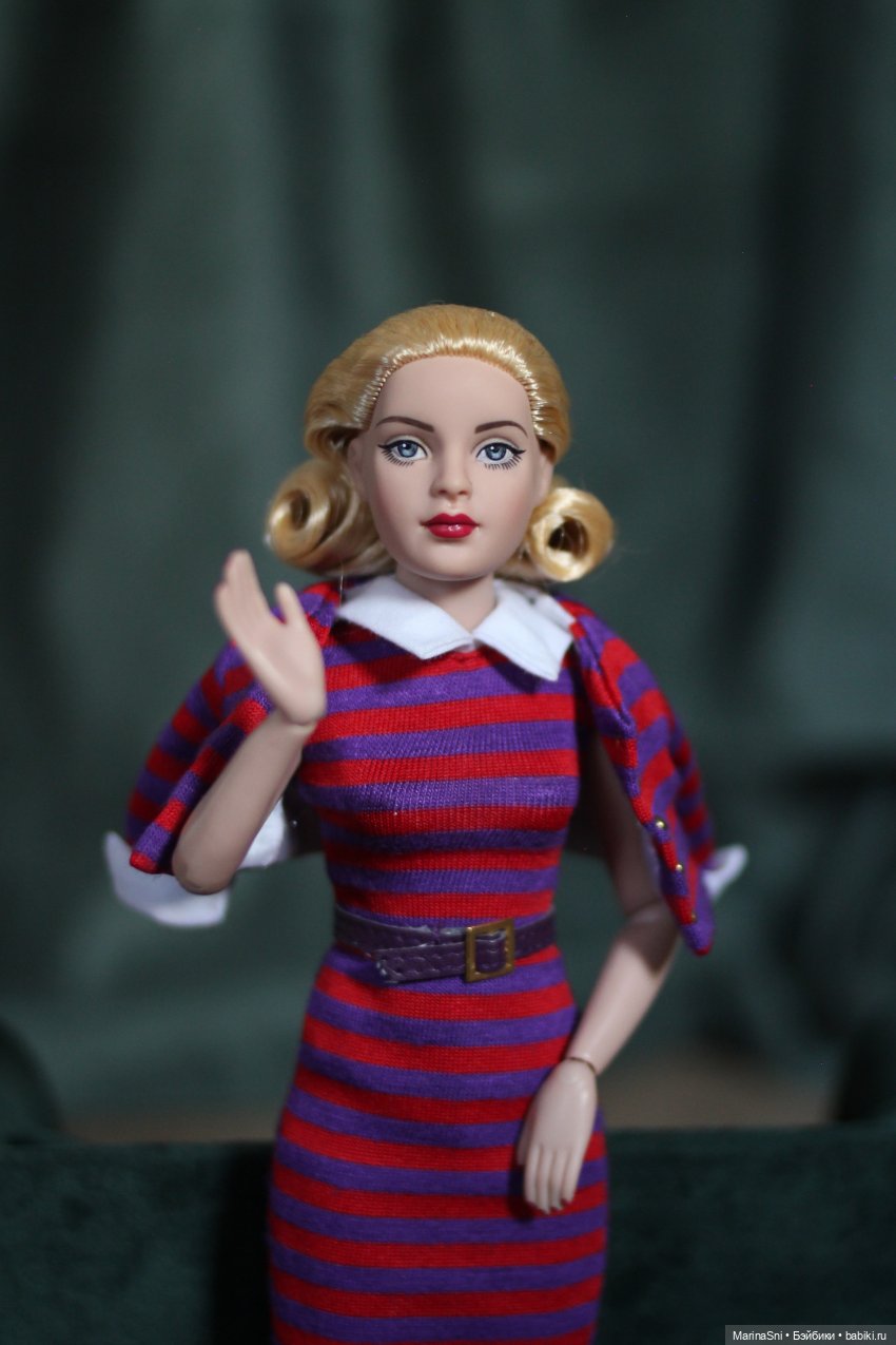 Маленькая блондинка Китти (фото 9)