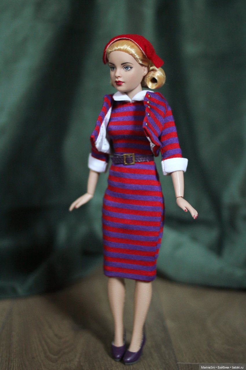 Маленькая блондинка Китти