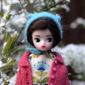 Зоя Redberry и снег в мае