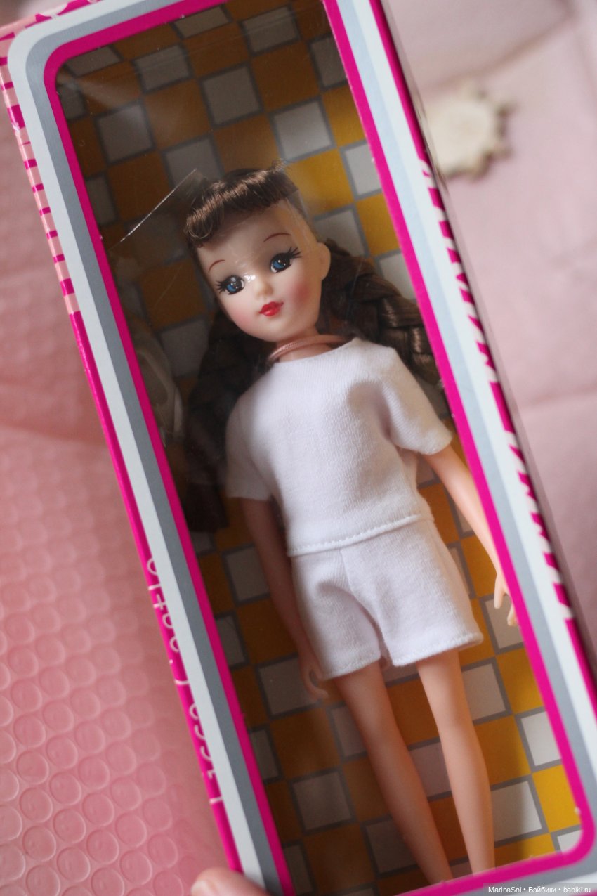 И снова распаковка — Куклы Strawberry Planet: Redberry (фото 4)