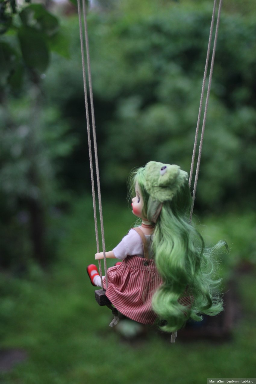 Сад после дождя — Куклы Strawberry Planet: Redberry