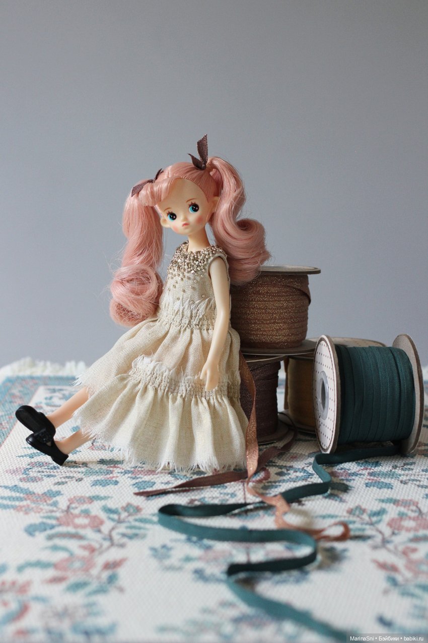 Платья для азиатских кукол (фото 10)