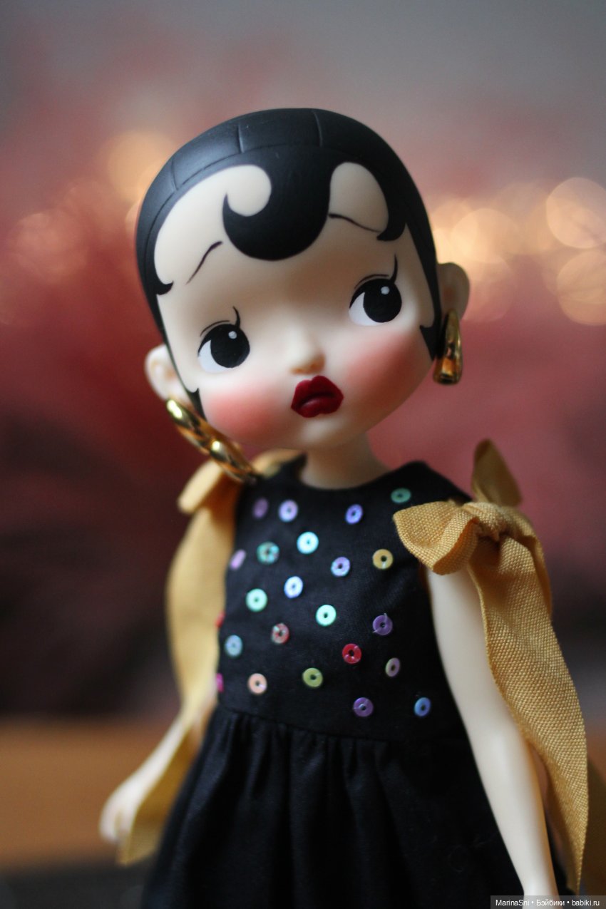 День брюнеток — Азиатские виниловые куклы (разное): Китай