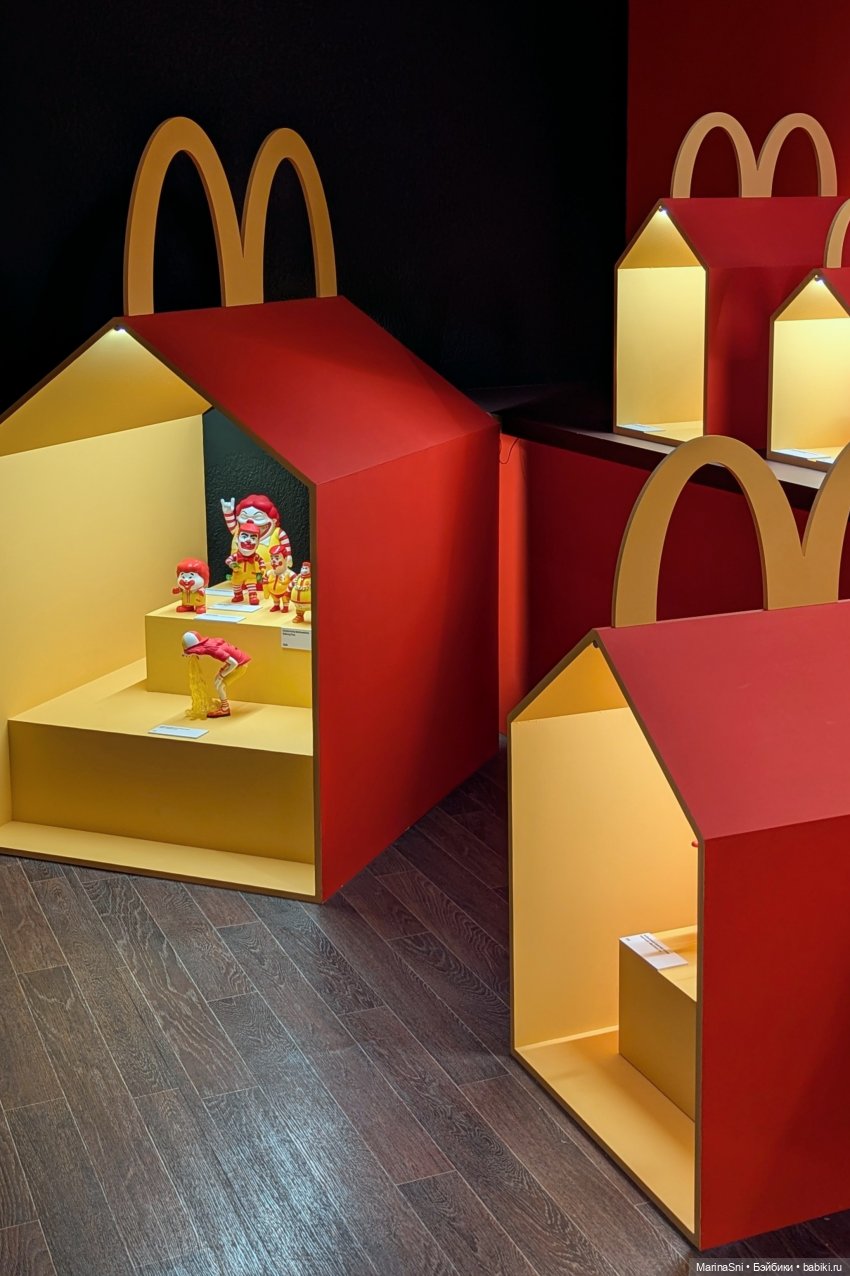 Super Toys - обзор выставки дизайнерских игрушек