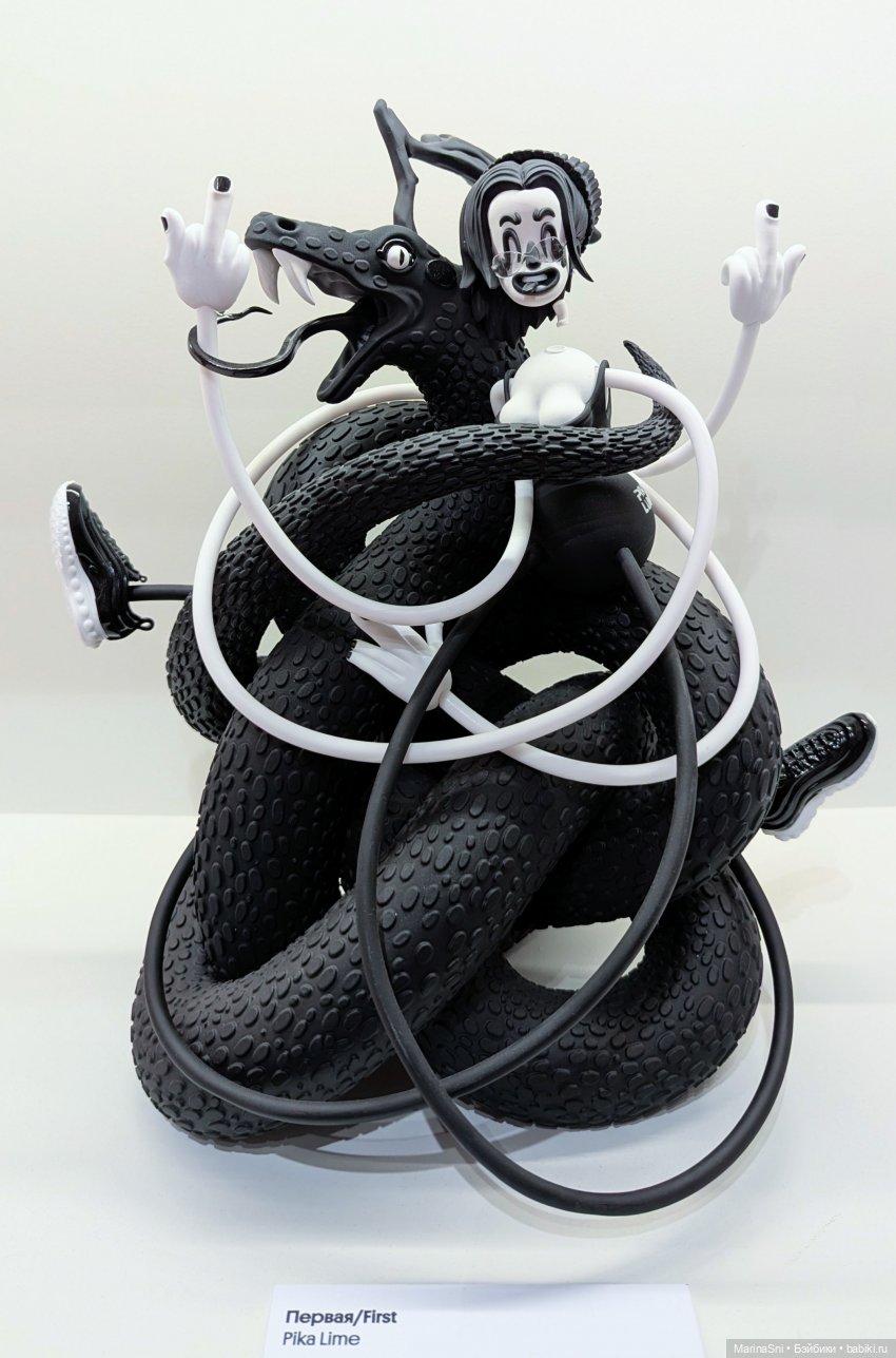 Super Toys - обзор выставки дизайнерских игрушек