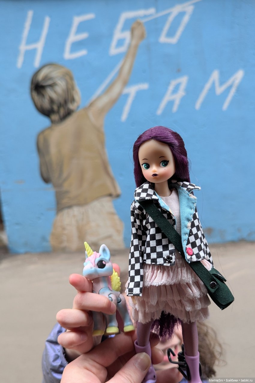 Первая прогулка Ежевики — Куклы Strawberry Planet: Redberry (фото 10)