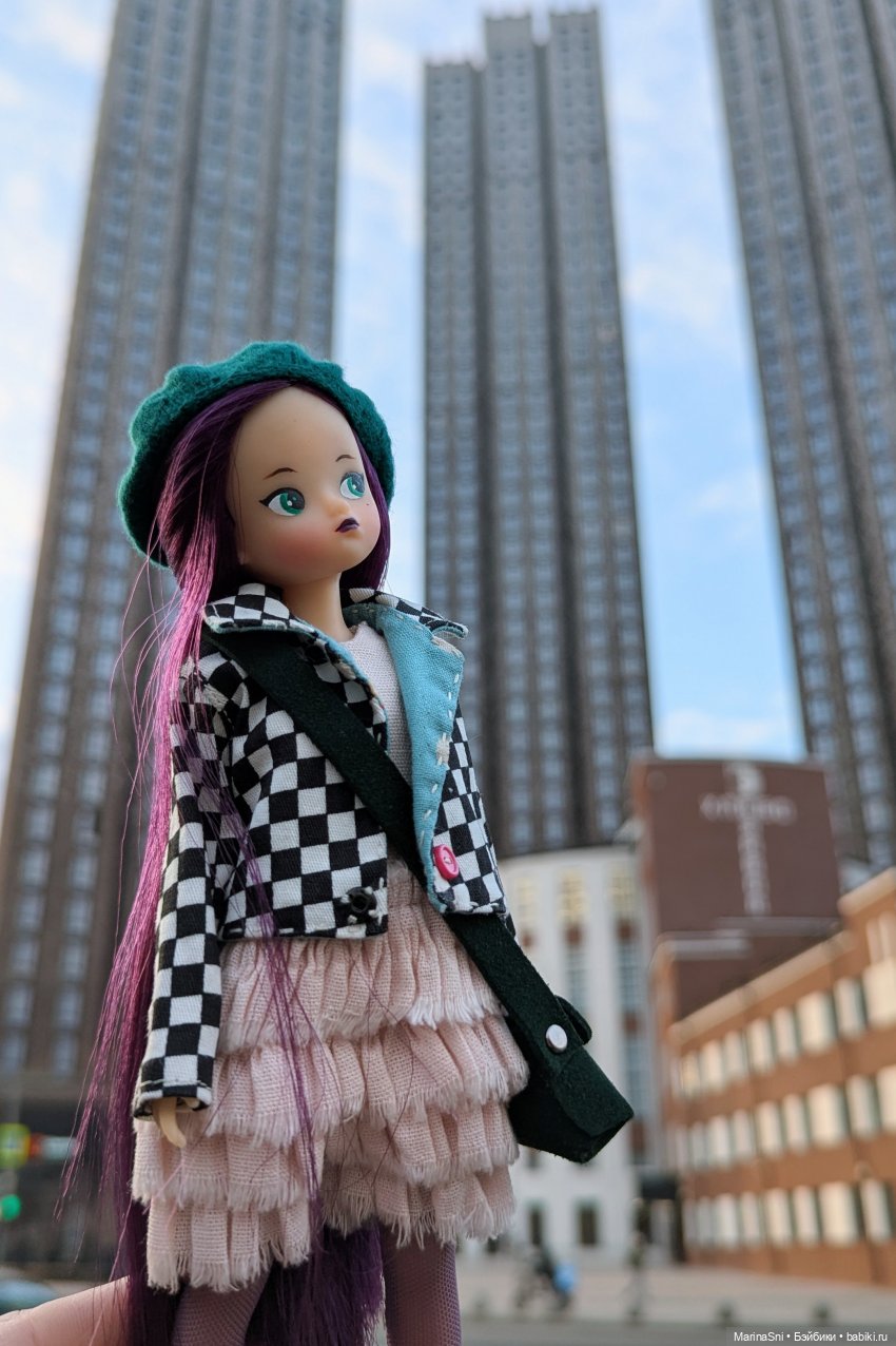 Первая прогулка Ежевики — Куклы Strawberry Planet: Redberry