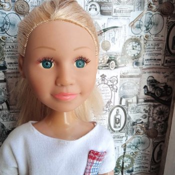 Латиша от Zapf Creation: взрослая тётя с лицом подростка