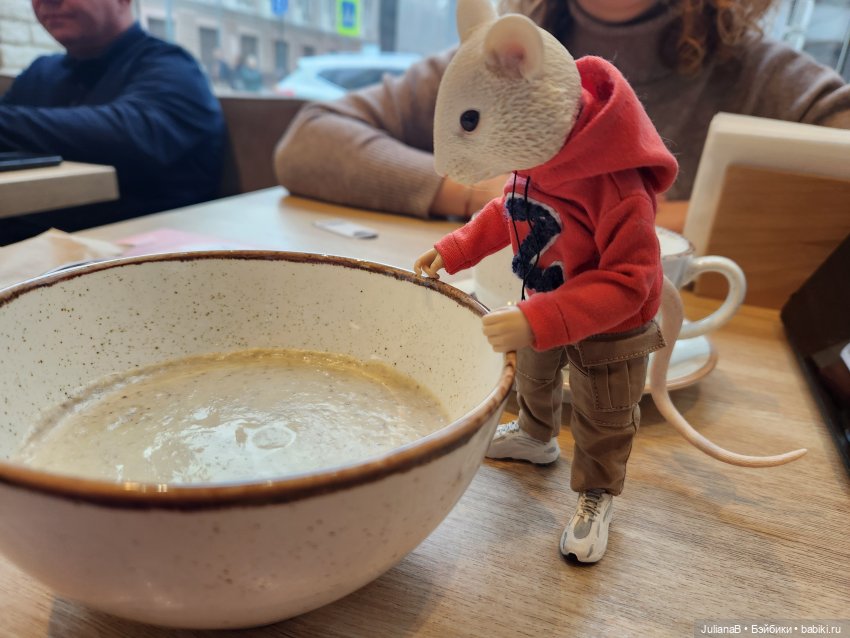 Прогулка по Москве — Разные шарнирные куклы (не БЖД): редкие (фото 8)