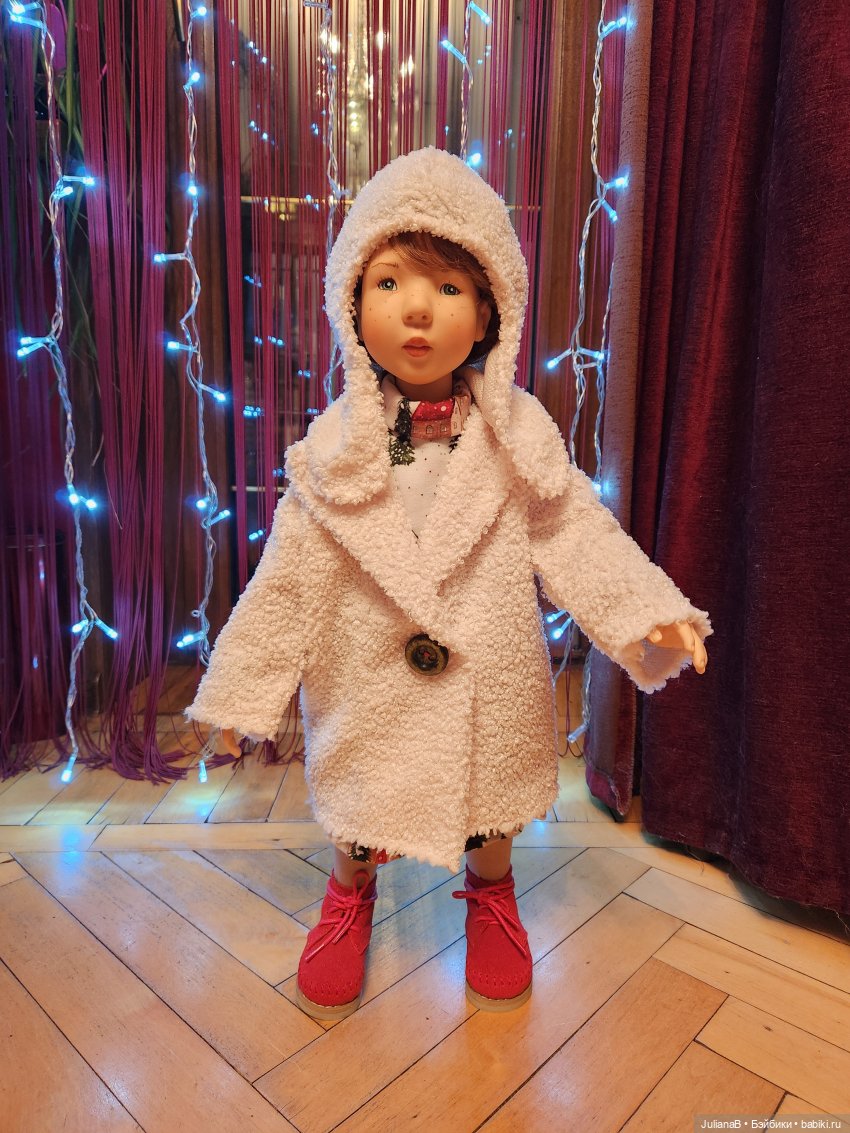 Новогодняя прогулка — Игровые куклы Zwergnase (Цвергназе) Junior: Джуниор (фото 3)