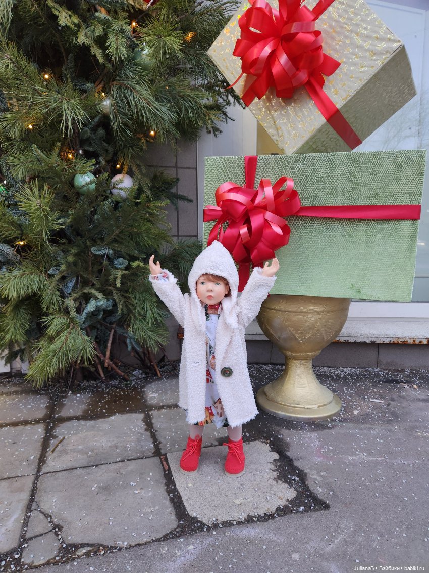 Новогодняя прогулка — Игровые куклы Zwergnase (Цвергназе) Junior: Джуниор (фото 7)