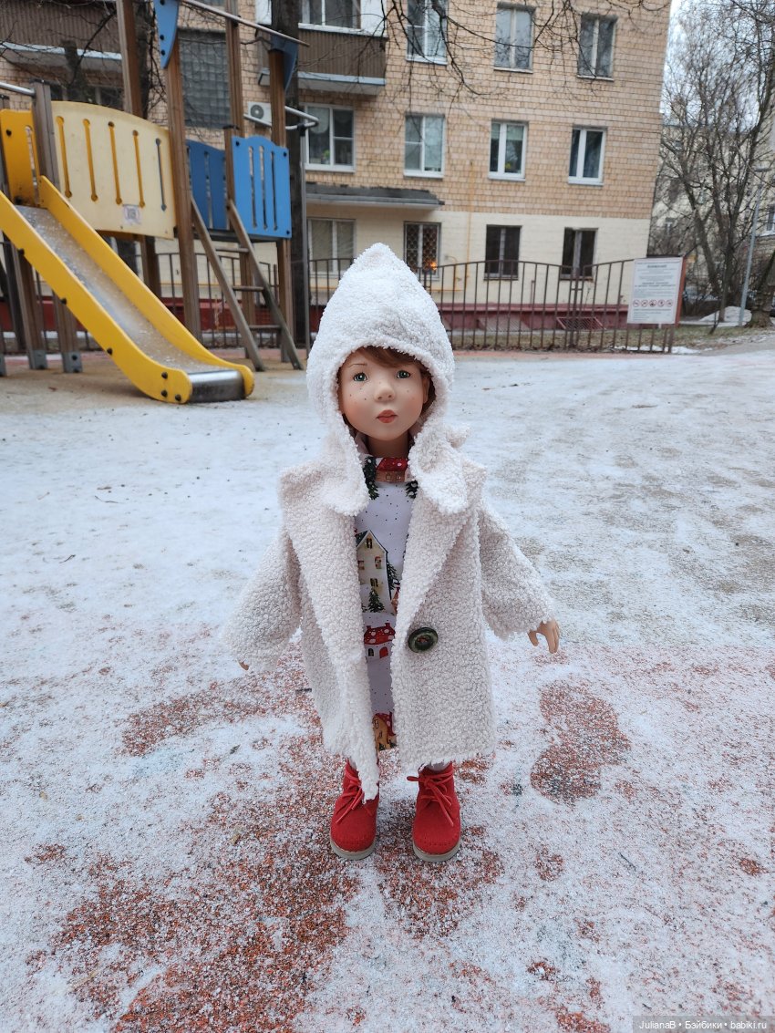 Новогодняя прогулка — Игровые куклы Zwergnase (Цвергназе) Junior: Джуниор (фото 4)