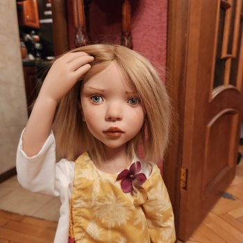 Весенняя девочка