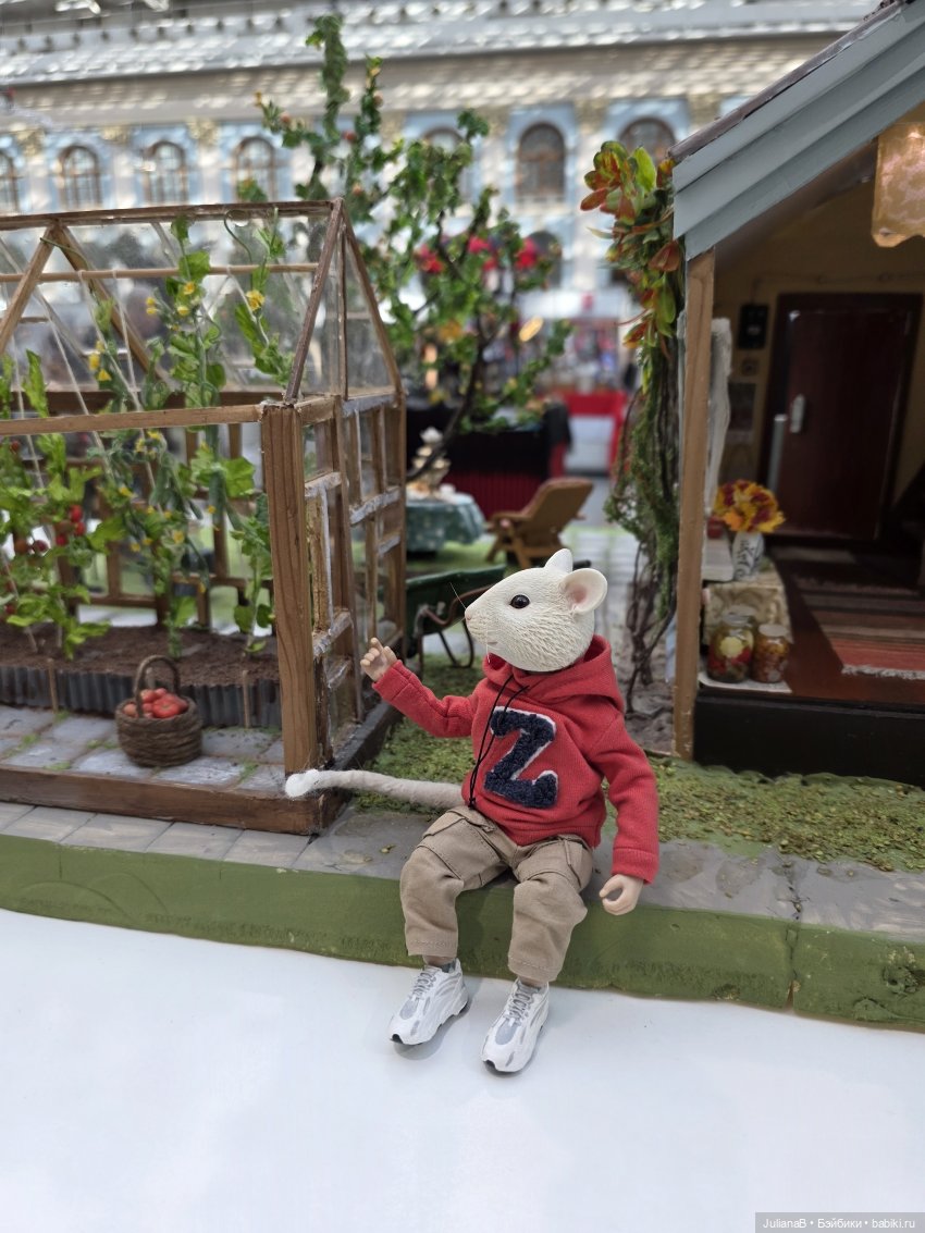 Мышь лабораторная. Выставка кукол