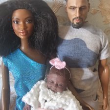 Семья Barbie афро