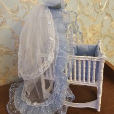 Кроватка для пупсика