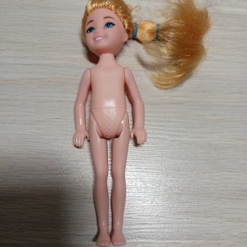 Наряжаем новую красавицу.