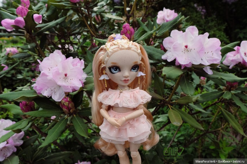 Магнолия и Квезаль гуляют в саду (фото 4)