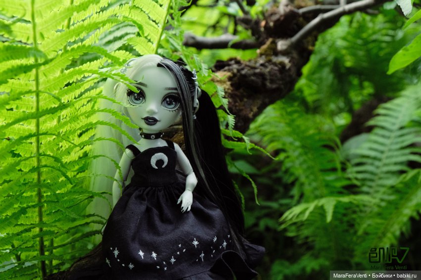 Магнолия и Квезаль гуляют в саду (фото 6)