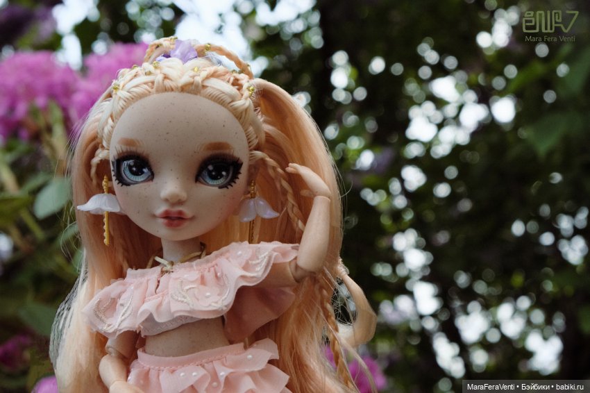 Магнолия и Квезаль гуляют в саду (фото 5)