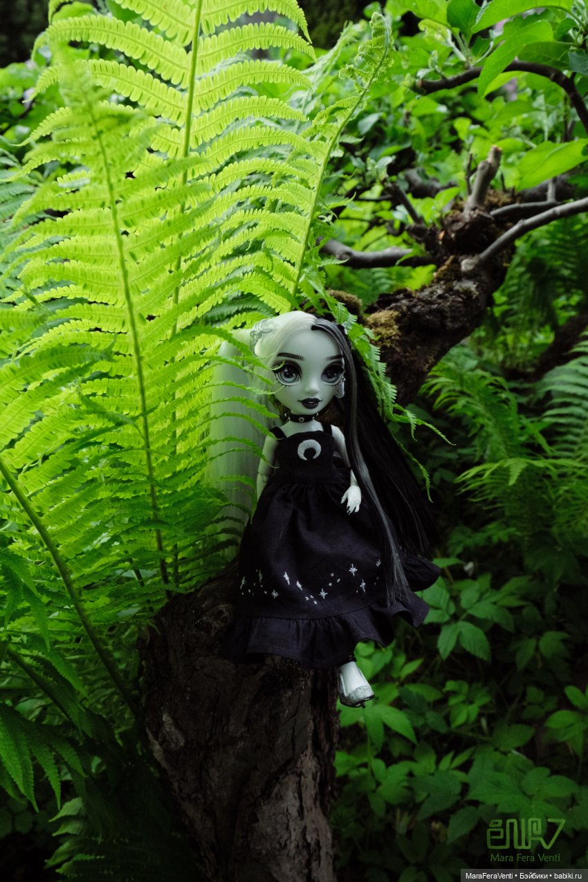 Магнолия и Квезаль гуляют в саду (фото 2)