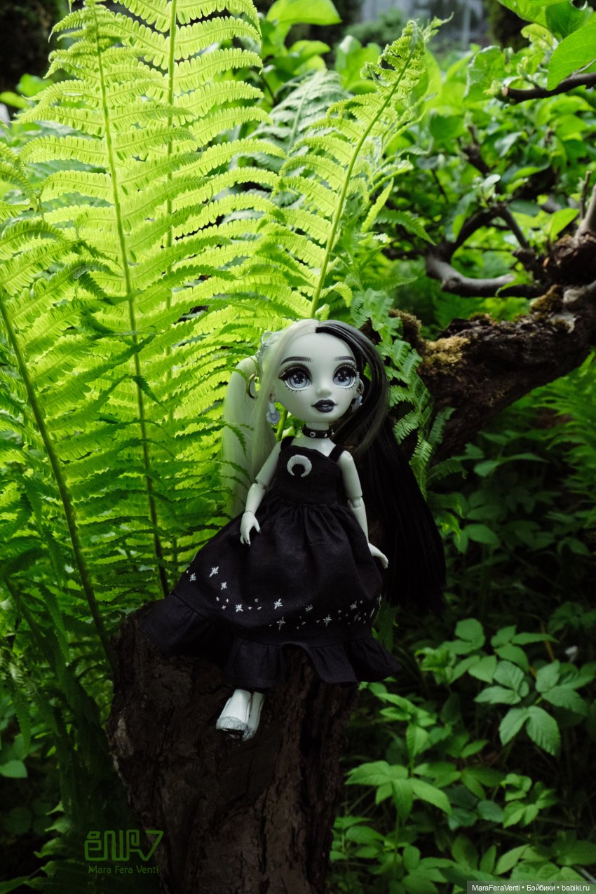 Магнолия и Квезаль гуляют в саду (фото 7)